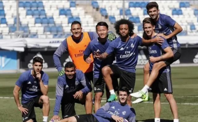 1704100055839099206.jpg 202312301852368924.jpg